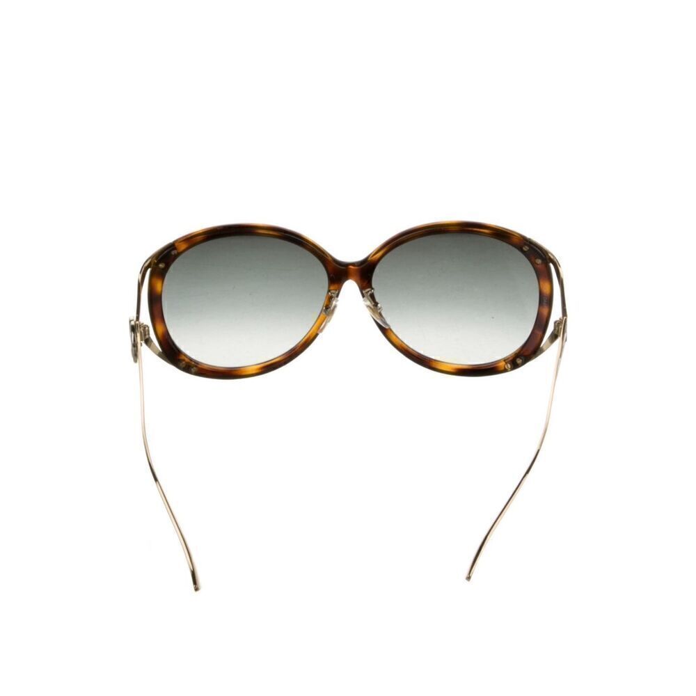 •   Gucci Oversize Sunglasses